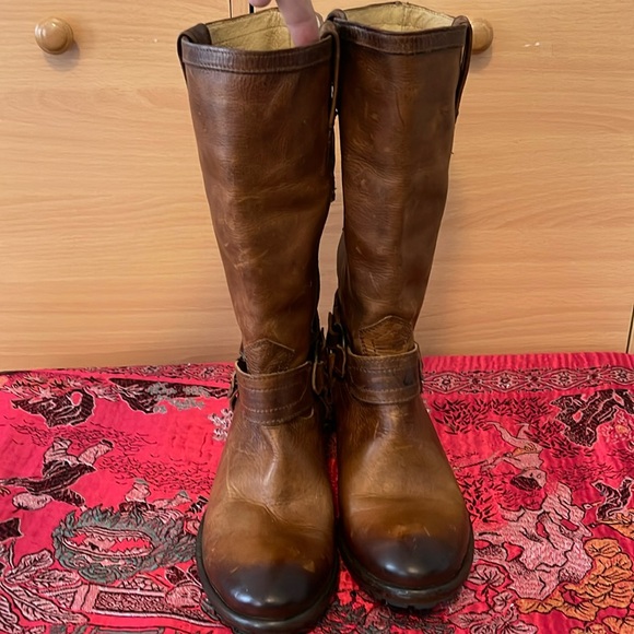 Frye Shoes - Frey boot with zipper on the side